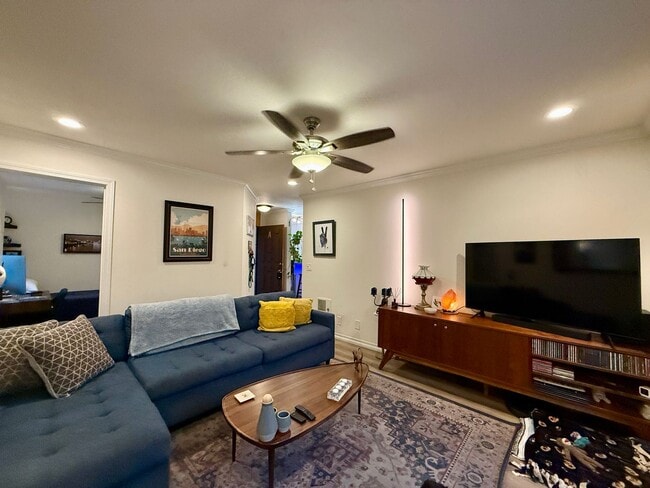 Building Photo - Charming 2 bedroom Condo in Carlsbad Village