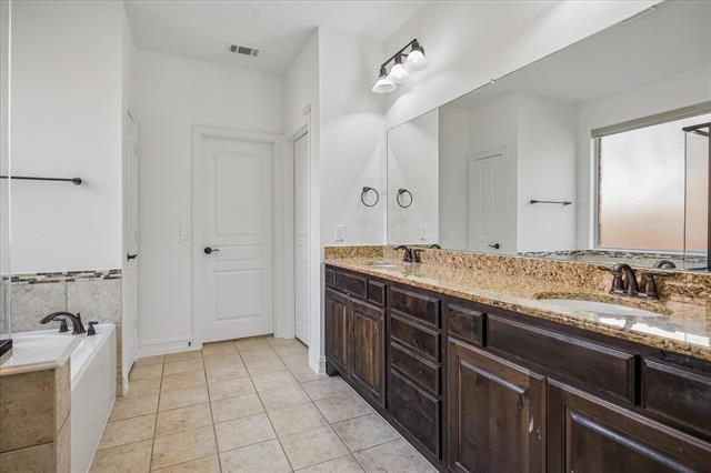 Building Photo - 1037 Everglades Dr