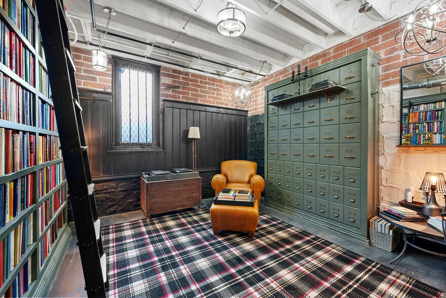 Building Photo - 43 W Markison Ave