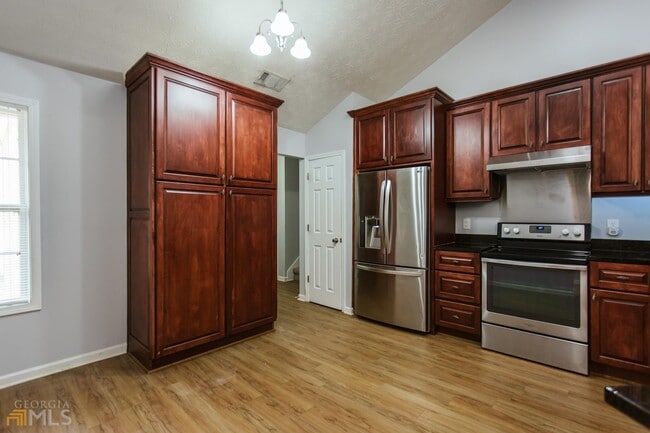 Building Photo - 137 Bristol Woods Dr