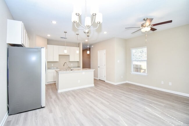 Building Photo - 6238 Pancho Villa Dr