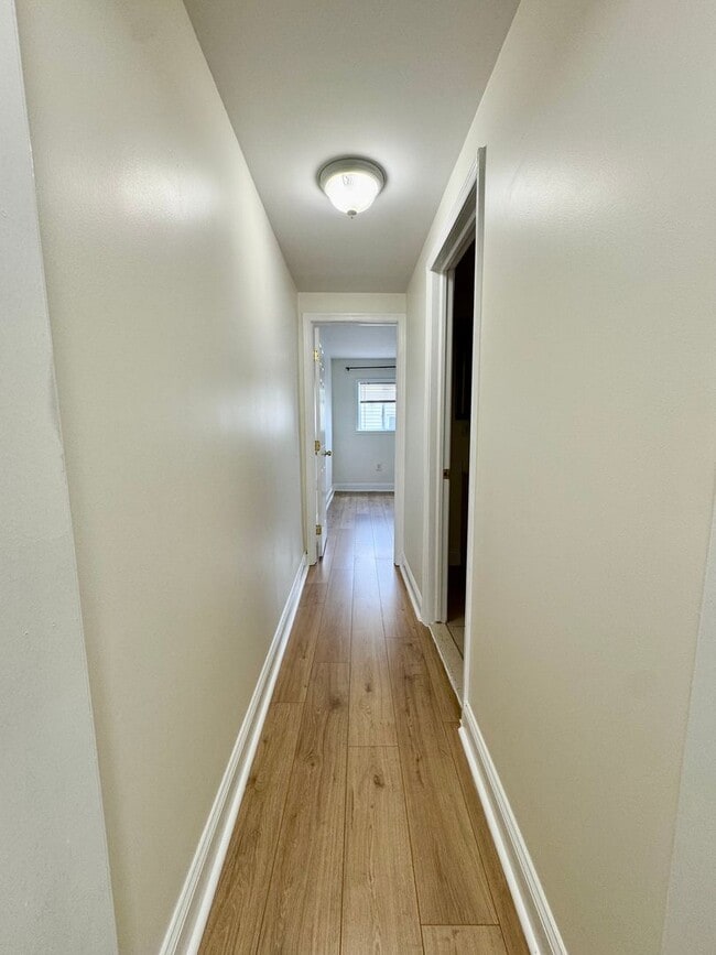 Building Photo - Charming 2-Bedroom Home in Fishtown/Olde R...