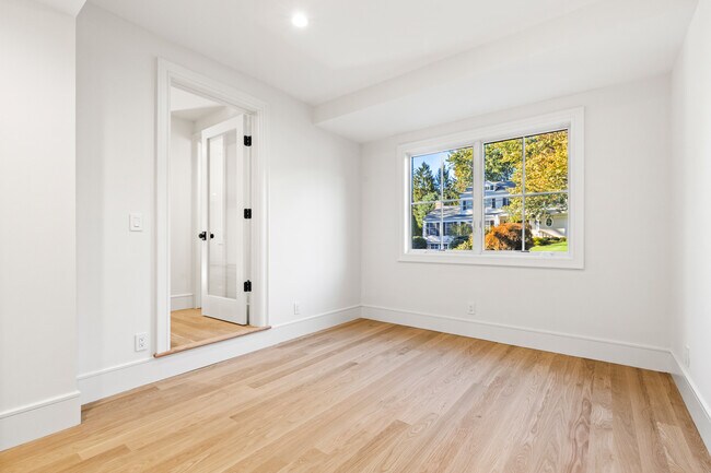 Building Photo - 19 Highland Park Pl