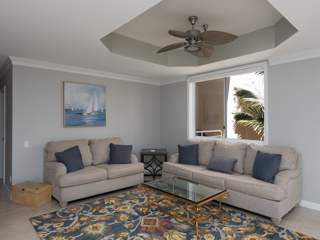 Building Photo - Luxury Furnished Longboat Key Retreat with Private Beach Club Access & Golf Course Views Remodele...