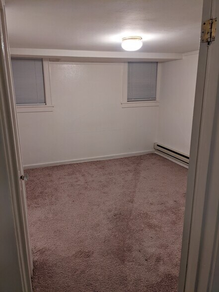 Building Photo - 406 N 14th St