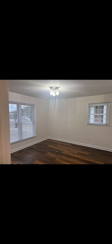 Building Photo - 251 Cameron Rd