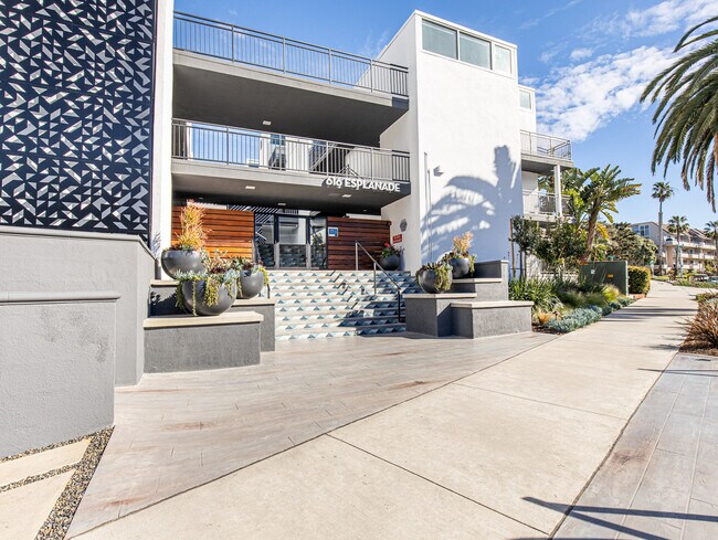 Building Photo - 616 Esplanade-SI FL2-ID440