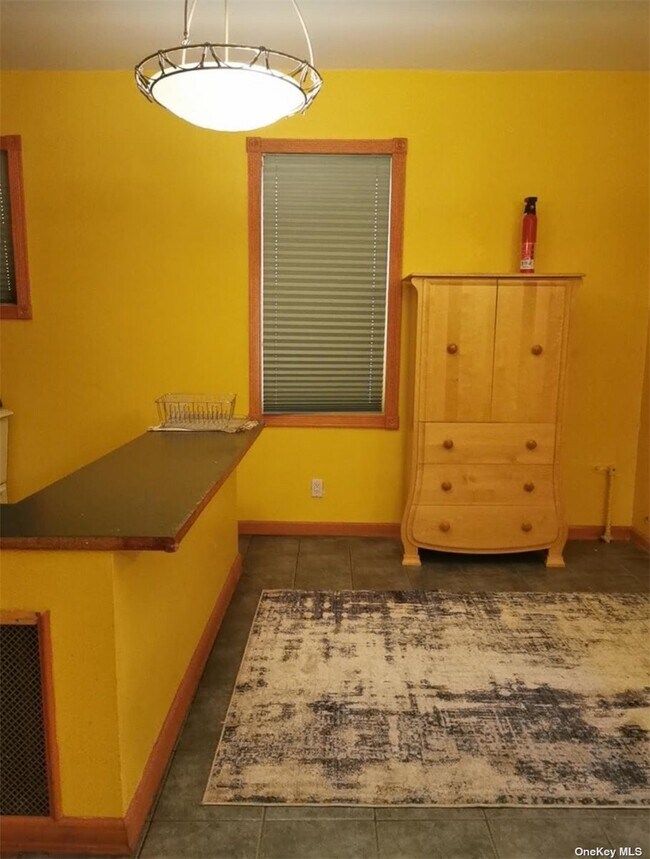 Building Photo - 90 Main St