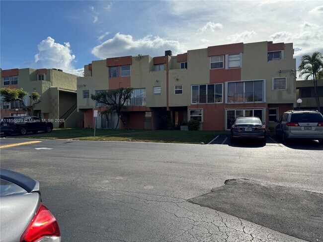 Building Photo - 9390 W Flagler St
