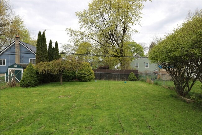 Building Photo - 175 English Rd