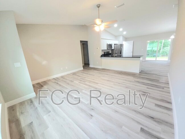 Building Photo - 7883 N Fieldstone Point