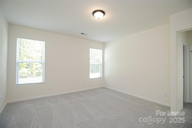 Building Photo - 3030 Falling Stone Cir