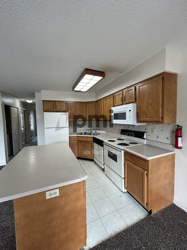 Building Photo - 1306 Arthur Ave