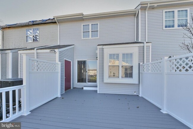 Building Photo - 702 Spice Bush