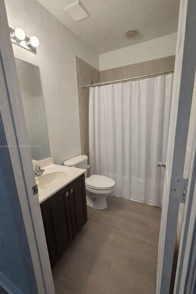 Building Photo - 6036 SW 19th Ct