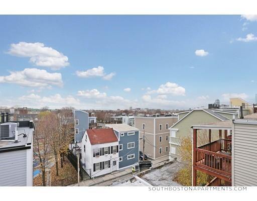 Primary Photo - 323 W Fourth St