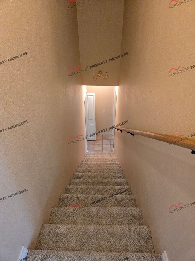 Building Photo - STATUS: *AVAILABLE* R285 | $2595 + $100 for well/septic maintenance