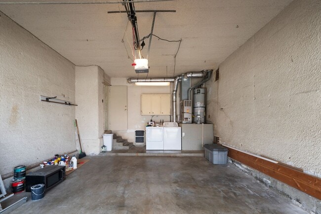 Building Photo - North Redondo 3 bedroom