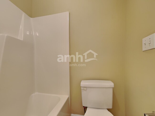 Building Photo - 8420 Astwell Ct