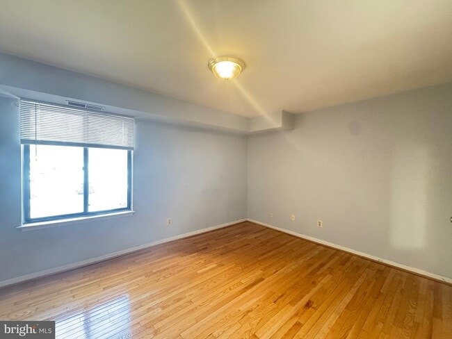 Building Photo - 5482 Cedar Ln