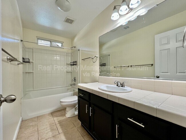 Building Photo - 6646 E Montecito Ave