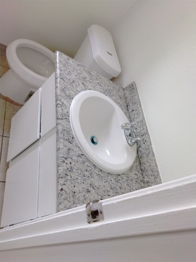 Building Photo - 228 Austin St