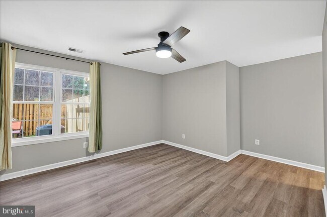 Building Photo - 16294 Taconic Cir