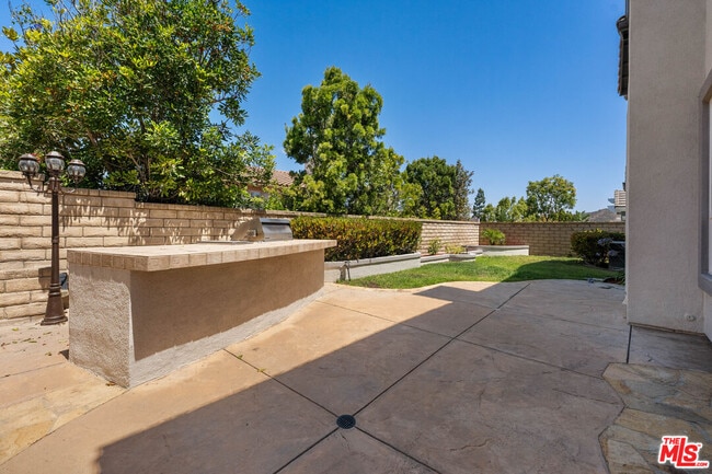 Building Photo - 1385 White Feather Ct