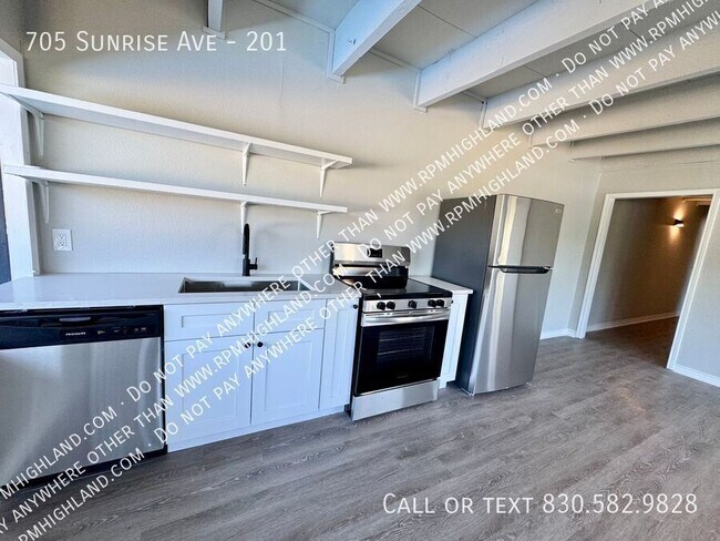 Building Photo - 705 Sunrise Ave