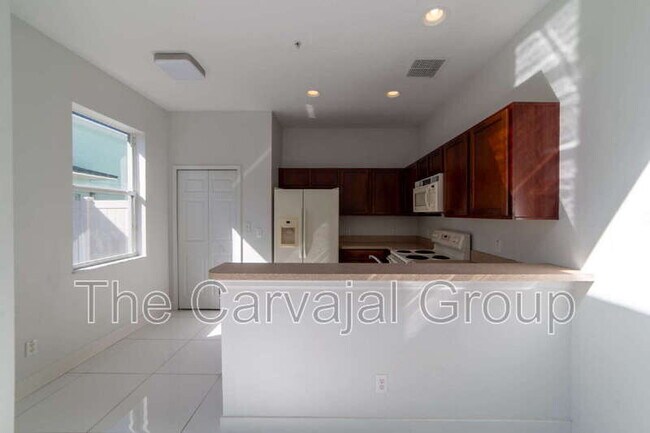 Building Photo - 10224 Vickers Ridge Dr