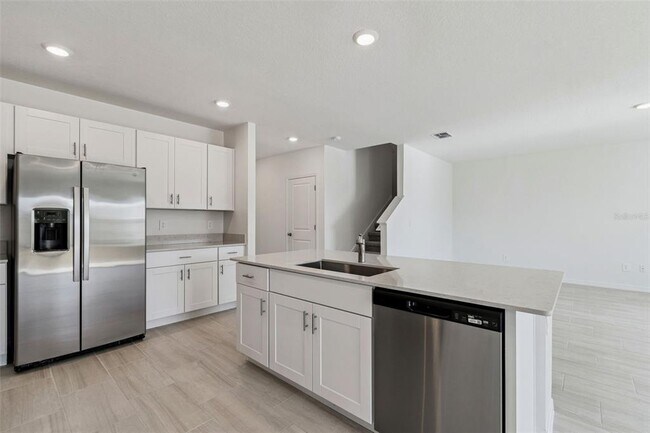 Building Photo - 1712 Tropical Oasis Ave