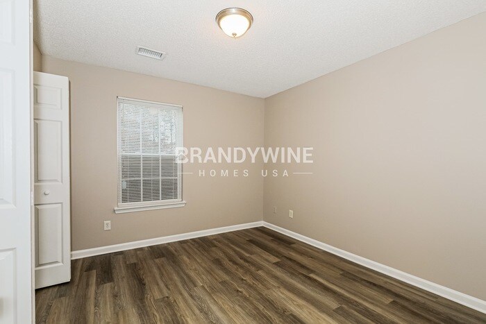 Building Photo - 125 Fairhaven Tr