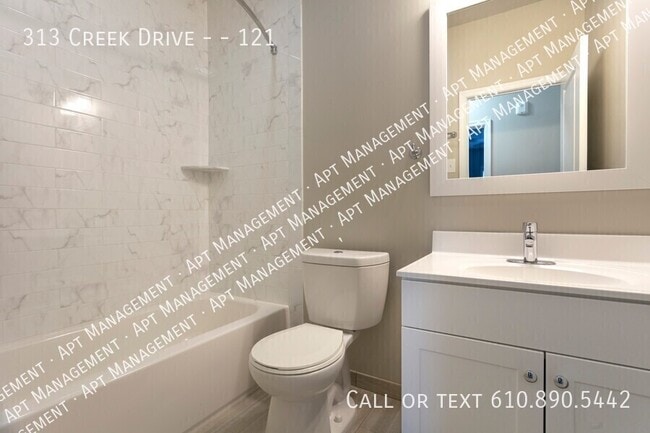 Building Photo - 313 Creek Dr