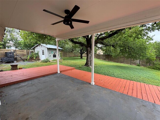 Building Photo - 502 Green Valley Cove