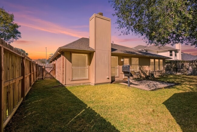 Building Photo - 18014 Still Springs Ct