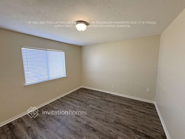 Building Photo - 4030 Falvel Shadow Creek Dr