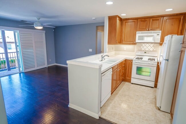 Building Photo - COMING SOON! Charming 2-Bedroom Townhome with Community Amenities in Saugus!