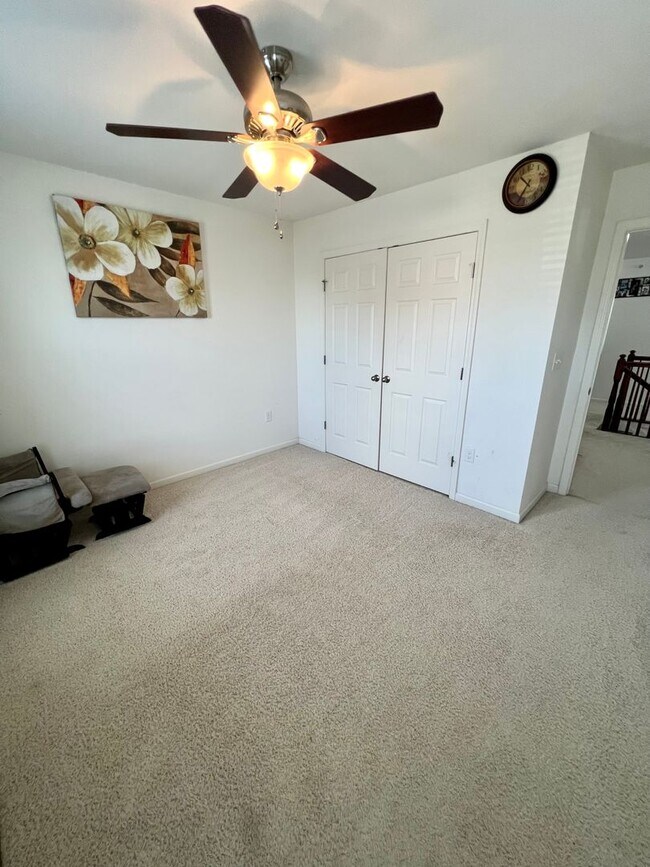 Building Photo - Beautiful 3-Bedroom End Townhouse in Royersford! Available mid-June!