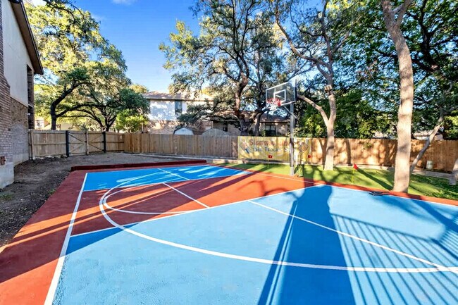 Building Photo - 13702 Yellow Oak Cir