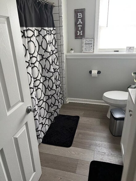 Bathroom - 1344 Pinnacle Rd