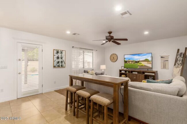 Building Photo - 15849 N 49th Pl