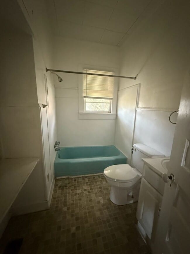 Building Photo - 501 Chestnut St