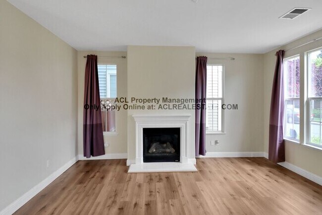 Building Photo - 1186 Cherrybrooke Commons