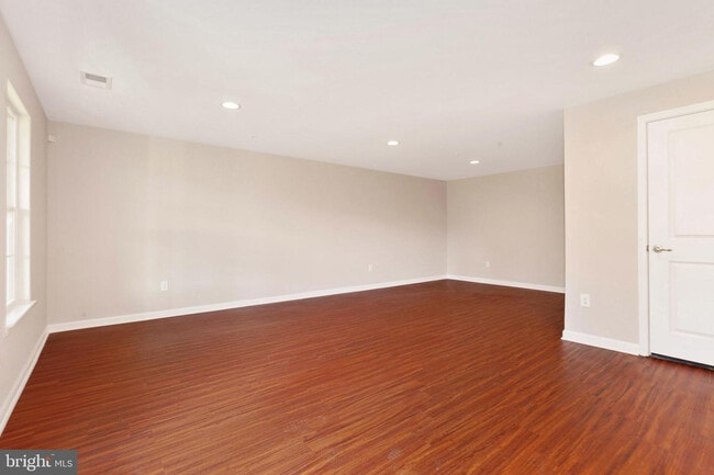 Building Photo - 9418 Paragon Ct