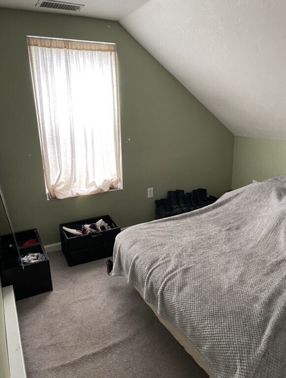 Building Photo - 6 School St