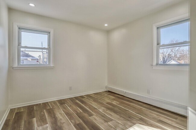 Building Photo - 157 Neptune Ave