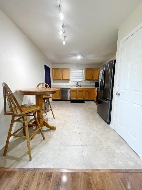 Building Photo - 335 Moultrie Ln