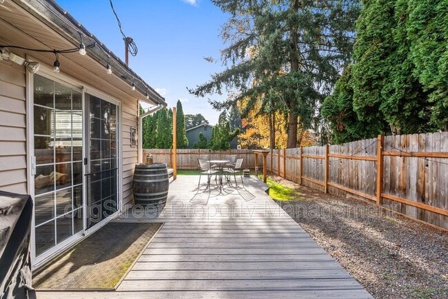 Building Photo - 7788 SE Thompson Rd