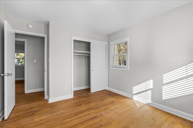 Building Photo - Lovely 3 Bedroom / 2 Bathroom Renovated Ranch Home for Rent