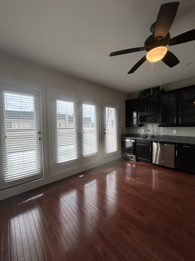 Building Photo - 617 Sprintsail Way